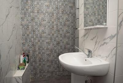 Apartament cu 2 camere semidecomandat în 1 Mai