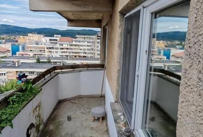 Apartament cu 3 camere decomandat în Central - 2