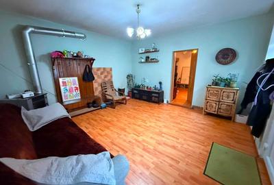 Casă cu 4 camere cu Teren 2000 Mp în Iara