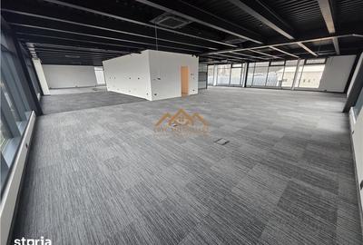 Spațiu comercial, de 1,400 mp, în Central