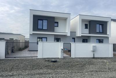 Casă cu 4 camere în Domnești - 2