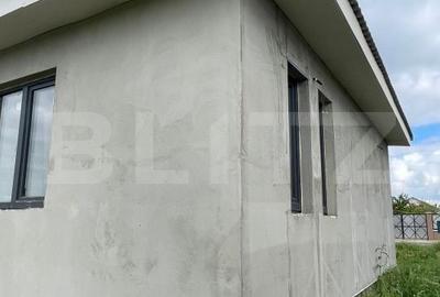 Casă cu 5 camere cu Teren 500 Mp în Sânmartin - 2