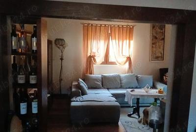 Apartament cu 3 camere decomandat în Central - 2