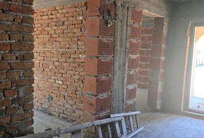 Casă cu 4 camere cu Teren 750 Mp în Nanov - 3