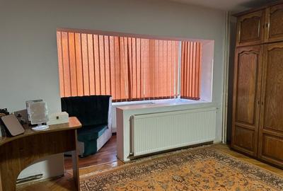 Apartament cu 2 camere decomandat în Freidorf