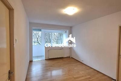 Apartament cu 4 camere decomandat în Calea Călărașilor