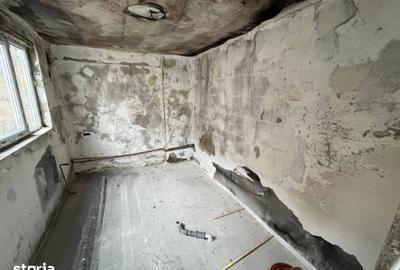 Casă cu 4 camere cu Teren 220 Mp în Chitila
