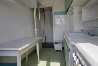 Apartament cu 3 camere semidecomandat în Central - 7