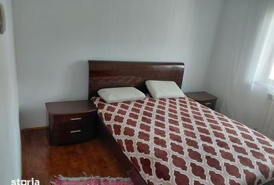 Apartament cu 3 camere în Tomis III