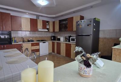 Casă cu 3 camere cu Teren 224 Mp în Central - 2