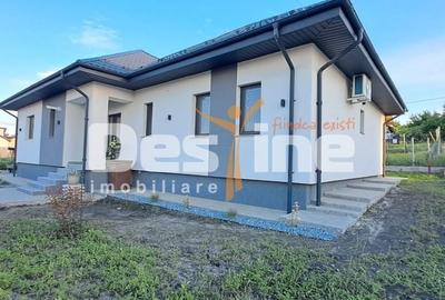 Casă cu 4 camere cu Teren 498 Mp în Miroslava
