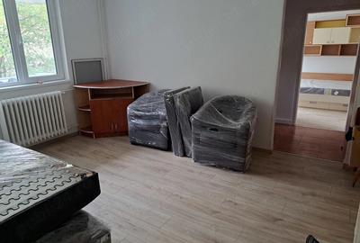 Apartament cu 2 camere semidecomandat în Cantemir