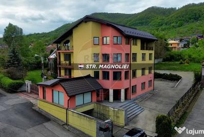 Spațiu comercial, de 715 mp, în Central - 8
