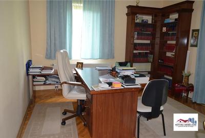 Casă cu 8 camere cu Teren 1000 Mp în Sângeorgiu de Mureș - 11