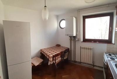 Apartament cu 2 camere semidecomandat în Complex Studențesc
