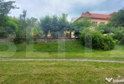 Apartament cu 3 camere semidecomandat în Simeria