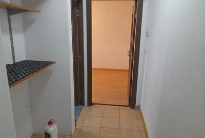 Apartament cu 3 camere semidecomandat în Dacia - 17