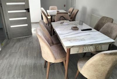 Apartament decomandat în Delfinariu