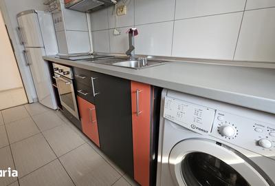 Apartament cu 2 camere decomandat în Astra