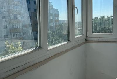 Apartament cu 2 camere semidecomandat în Rahova