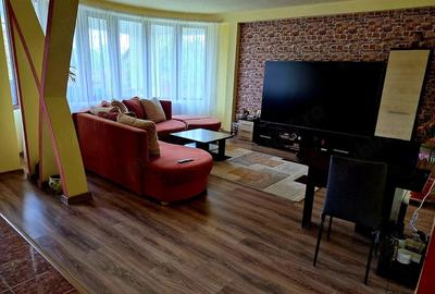 Casă cu Teren 885 Mp în Găgeni - 9