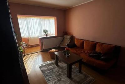 Apartament cu 2 camere decomandat, mobilat în Dacia