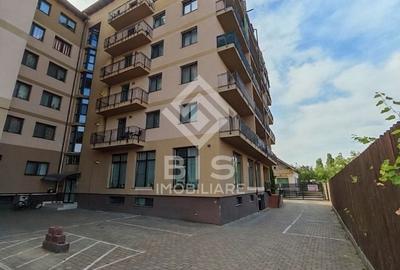 Apartament cu 3 camere decomandat în Sud
