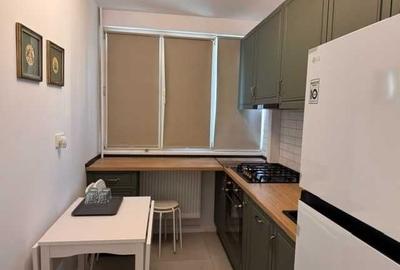 Apartament cu 3 camere semidecomandat în Ultracentral