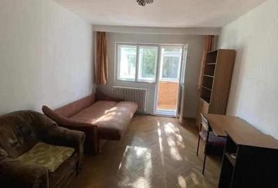 Apartament cu 2 camere decomandat în Tătărași