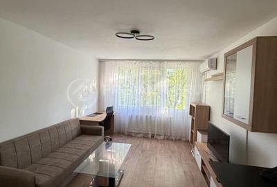 Apartament cu 3 camere decomandat în Tătărași