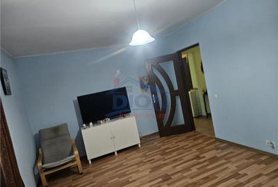 Apartament cu 3 camere decomandat, mobilat în Drumul Taberei
