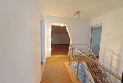 Casă cu 4 camere în Central - 5