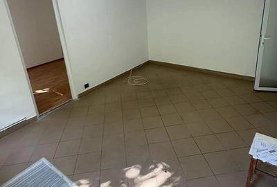 Apartament cu 2 camere nedecomandat în Decebal - 3