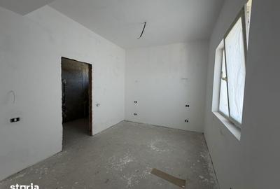 Casă cu 4 camere cu Teren 400 Mp în Domnești - 9