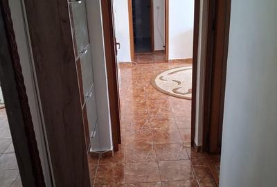Apartament cu 3 camere semidecomandat în Tomis Nord - 3