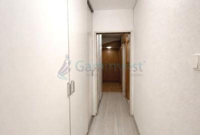 Apartament cu 3 camere decomandat în Dacia