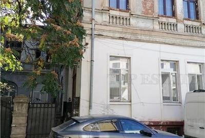 Casă individuală cu 5 camere cu Canalizare în Unirii - 1