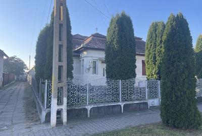 Casă cu 4 camere în Iernut - 4