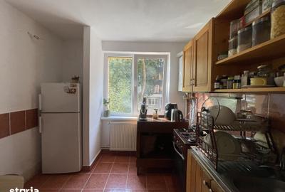 Apartament cu 2 camere în 22 Decembrie 1989