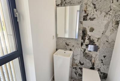 Casă cu 4 camere cu Teren 200 Mp în Central