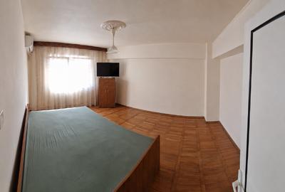 Apartament cu 4 camere decomandat în Central - 4