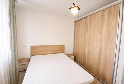 Apartament cu 2 camere semidecomandat, mobilat în Tractorul - 5