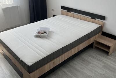 Garsonieră decomandată în Roșu