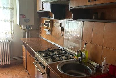 Apartament cu 2 camere decomandat în Filiași