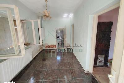 Casă cu 3 camere în Central