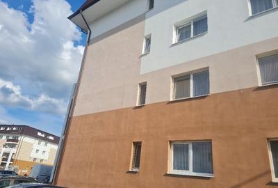 Apartament cu 3 camere decomandat în Sânpetru - 2