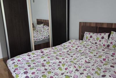 Apartament cu 2 camere semidecomandat în Independenței