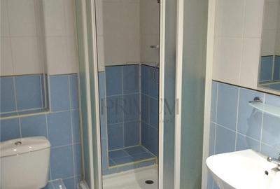 Apartament cu 3 camere decomandat în Est