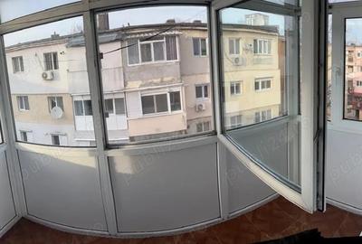 Apartament cu 3 camere decomandat în Central - 1