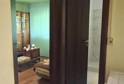 Apartament cu 3 camere decomandat în Aradului - 10